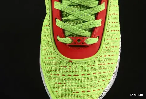 LeBron Nike  Stocking  Stuffer FJ4955-300 20 0514